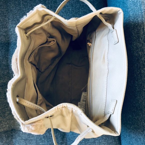 bebe- DOROTHEA BACKPACK TAUPE-Retail $109 NWT - Picture 3 of 4